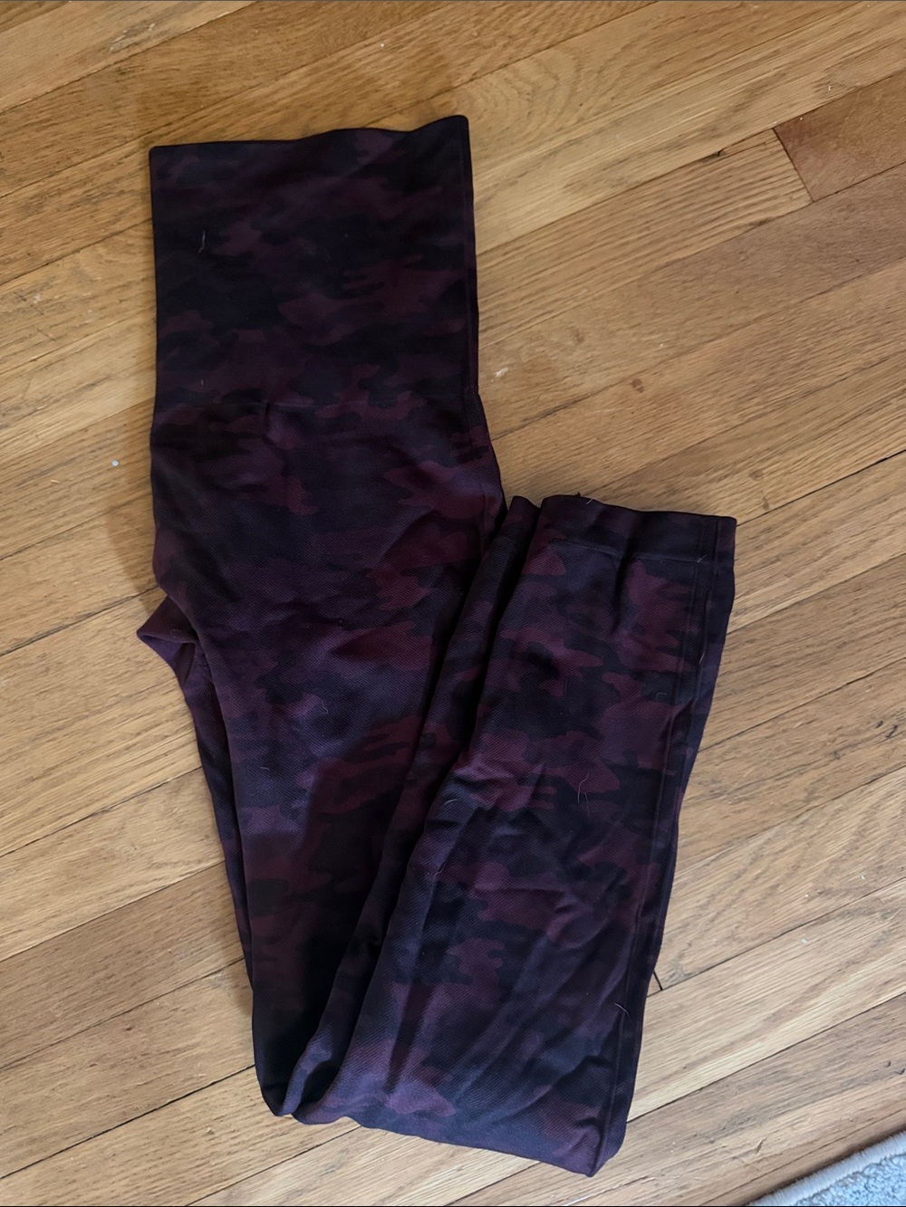 Spanx Sz 1X Women’s Burgundy Camouflage Performance Pants
